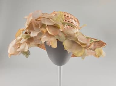 Peach Straw Wide-Brimmed Hat with Fabric Flowers