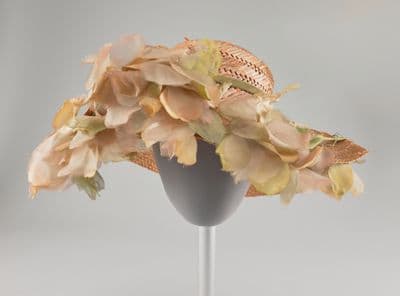 Peach straw hat with fabric flowers