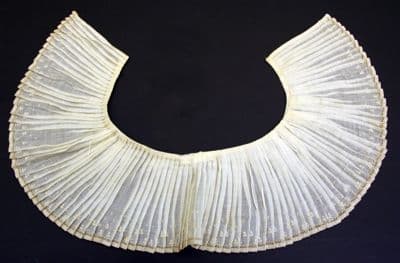 White Cotton Detachable Pleated Ruff Collar