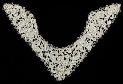 Cream Cutwork Linen Lace V-Shaped Collar