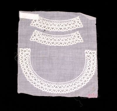 White Linen Collar and Cuff Set with Bobbin Lace