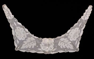 White Silk Detachable Lace Collar