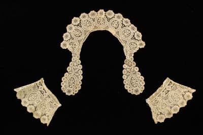 Cream Bobbin Lace Collar and Cuff Set