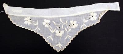 White Cotton Lace Collar with Cutwork Embroidery