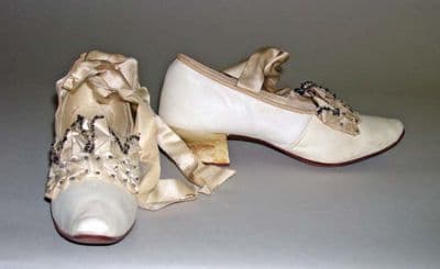 Cream Leather Pointed Toe Evening Slippers