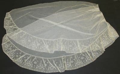 White Cotton Fichu with Lace Trim