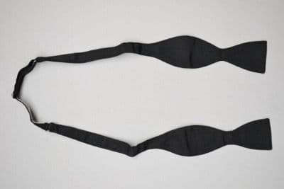 Silk bow tie, England, 20th century