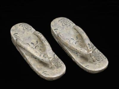 Cream Silver Floral Woven Zori Sandals