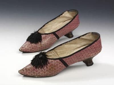 Pink Kid Leather Court Shoes with Black Triangular Pattern