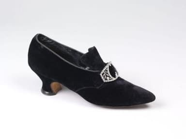 Black Velvet Pointed Toe Evening Shoe