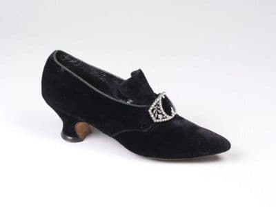 Black Velvet Pointed Toe Evening Shoe