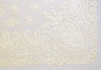 Square wedding veil of bobbin lace, Belgium, 1870s.