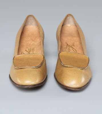 Tan Synthetic Leather Pumps with Gold Toe Detail