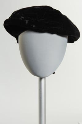 Black Velour Beret with Tie Closure