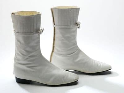 White Leather Ankle Boots with Ribbed Cuffs