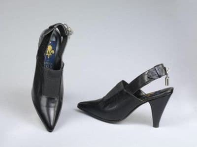 Black Leather Pointed-Toe Slingback Court Shoes