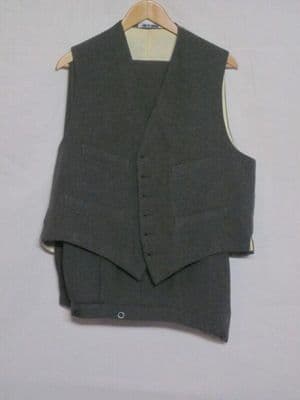 Green Wool Tweed Three-Piece Suit with Plus-Fours