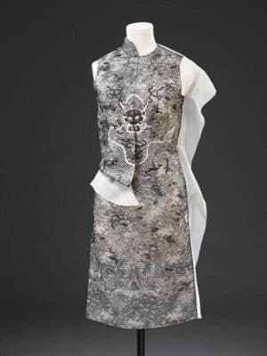 White Silk Organza Qipao with Dragon Embroidery