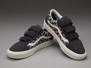 Black Canvas Low-Top Sneakers with Velcro Straps