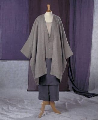 Light Gray Oversized Linen Kimono Sleeve Ensemble